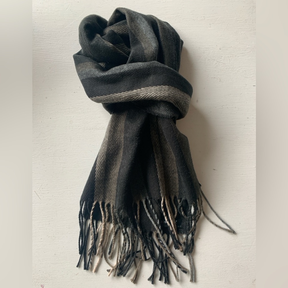 CASHMINK Elegant Black and Gray Men's Scarf